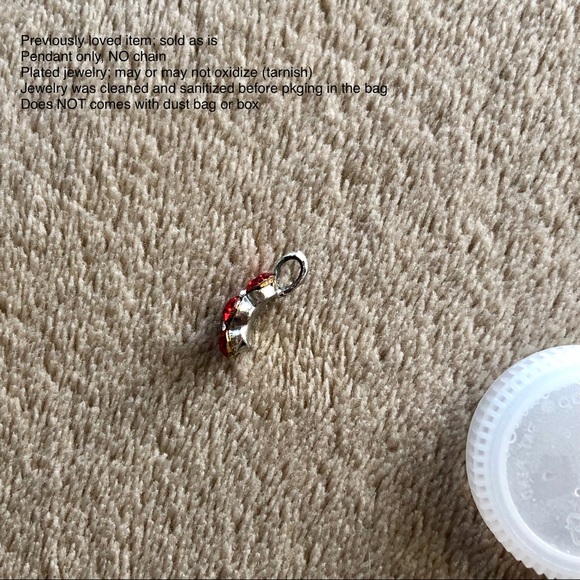 ✨2/$15✨ Pendant: Pendant with Red Stones, 1.5 cm 🛍 Bundle Me! - Picture 4 of 13